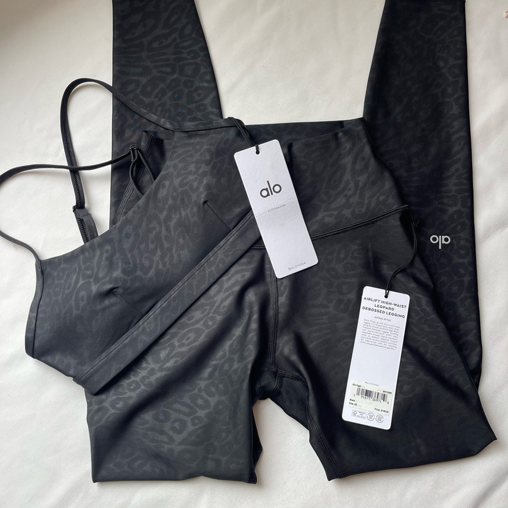 Alo Yoga Airlift Debossed Bra and Legging Set